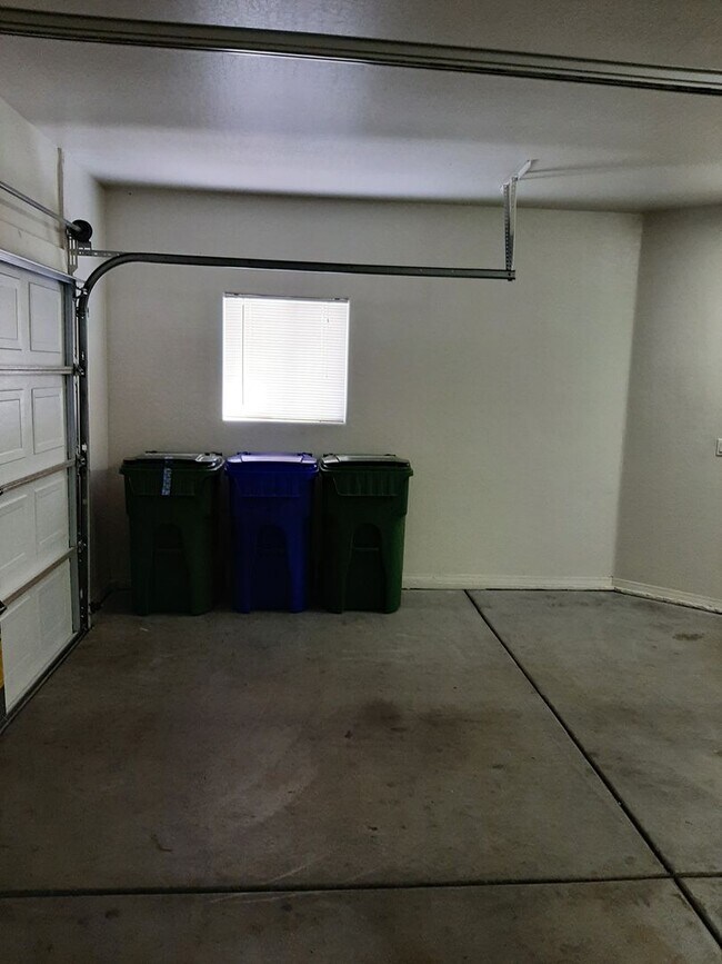 Building Photo - Cute Condo in Beautiful Yavapai Hills Community