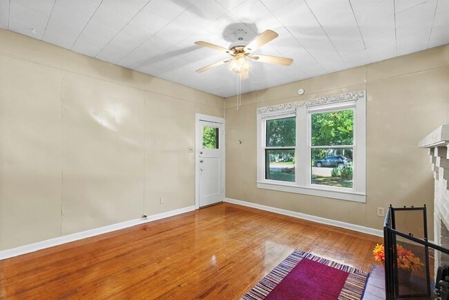 Building Photo - 4205 Avenue B