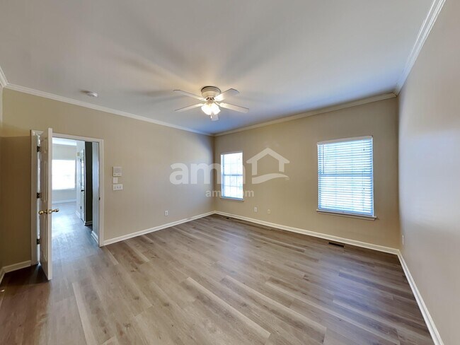 Building Photo - 2300 Devonshire Dr