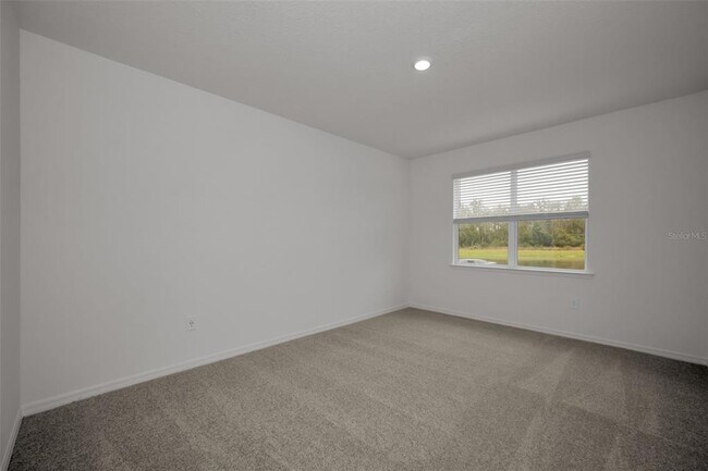 Building Photo - 18200 Pleasantview Blvd