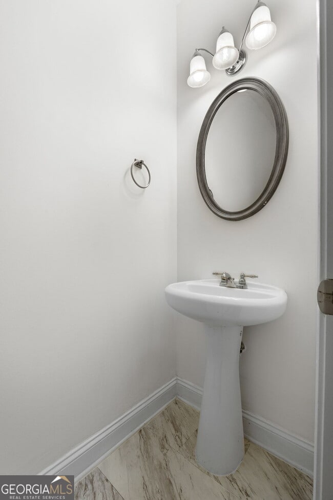 Building Photo - 125 Highgrove Pl