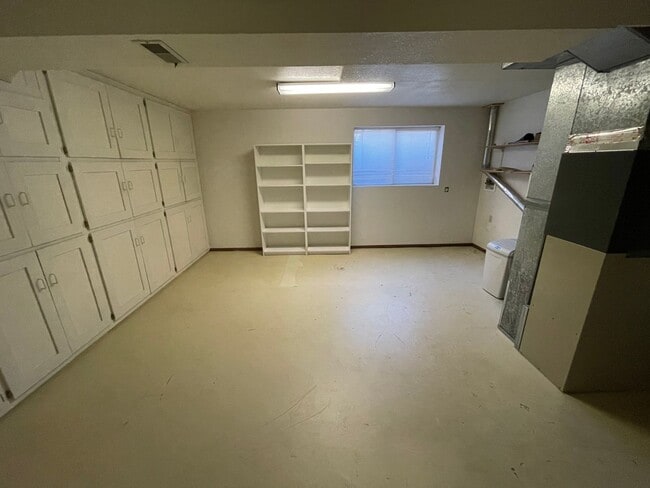 Building Photo - Spacious Condo in West Billings with a ten...