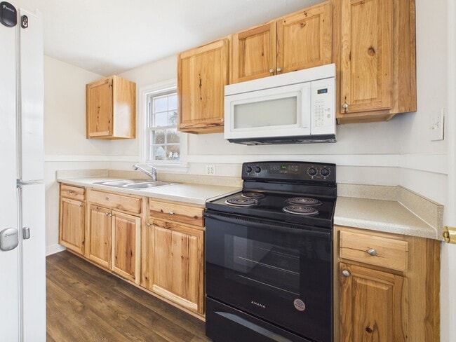 Building Photo - 2609 Harold Ave