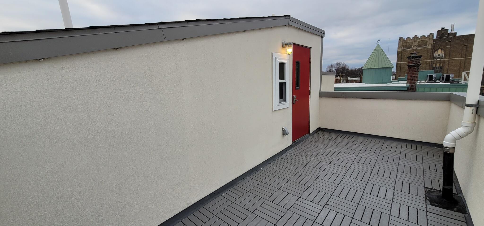 Building Photo - 605 E Girard Ave