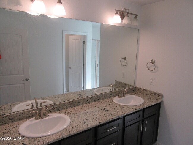 Building Photo - 3836 Redbud Wy