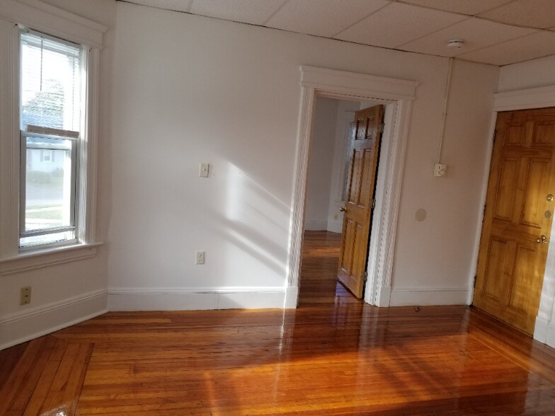 Building Photo - 349 Hampden St