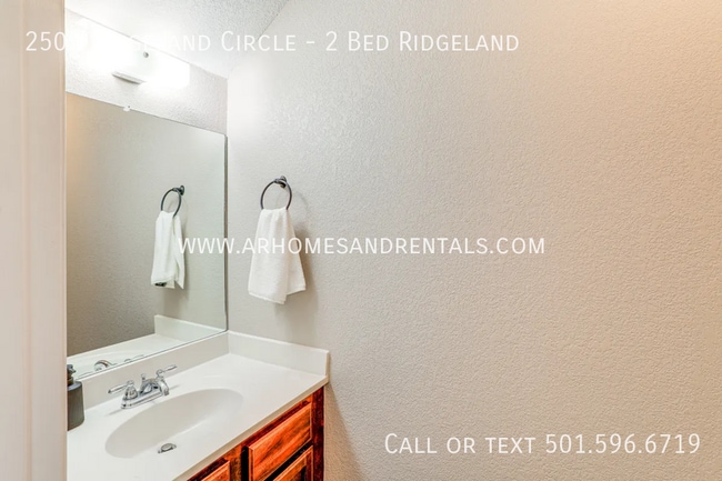 Building Photo - 2505 Ridgeland Cir