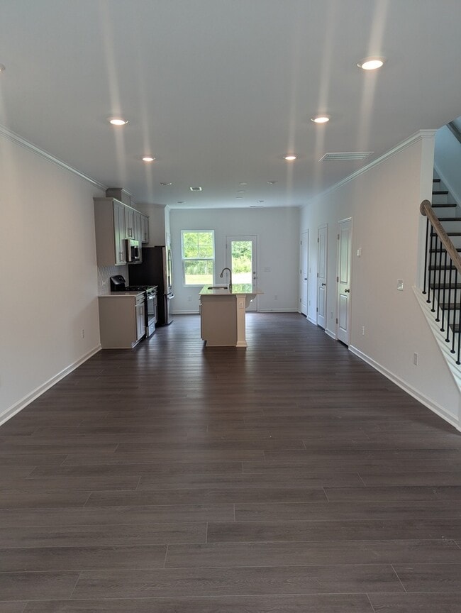 Building Photo - 677 Mirkwood Ave