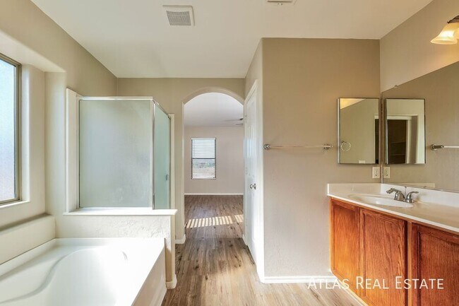 Building Photo - 5760 W Cortaro Crossing Dr