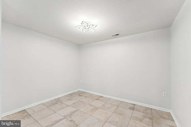 Building Photo - 7527 Belle Grae Dr