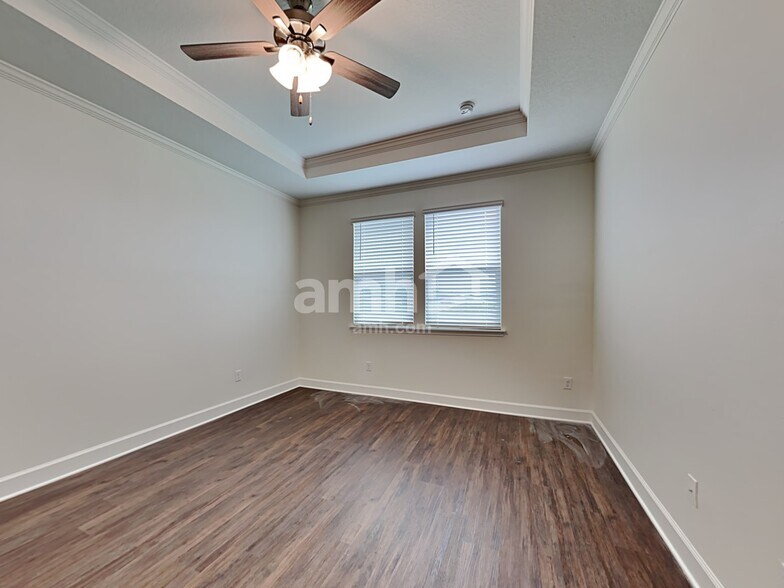 Building Photo - 80 Carlitos Wy