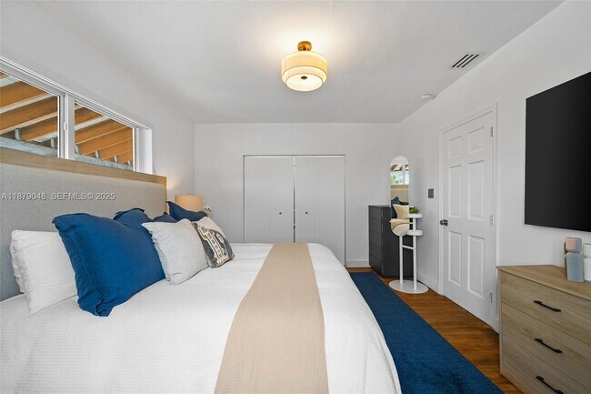 Building Photo - 642 86th St