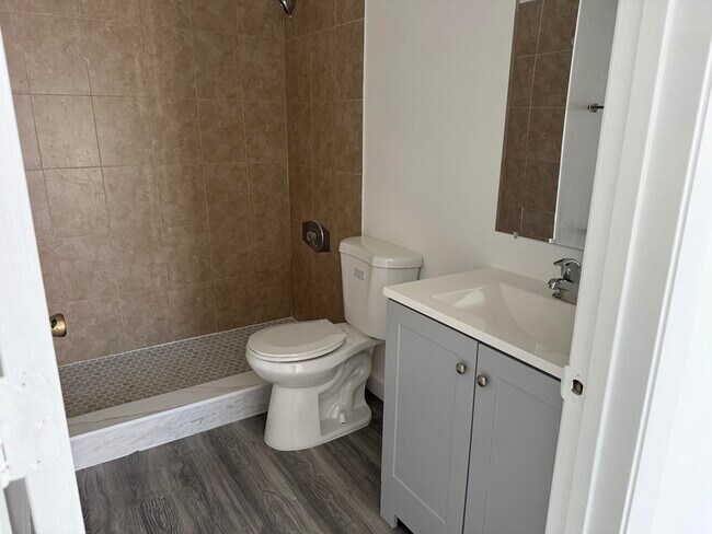 Building Photo - 2103 Wharf Ln