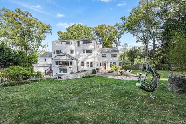 Building Photo - 24 Mineola Ave