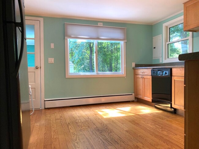 Building Photo - 23 Richard Rd