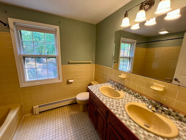 Building Photo - 25 Jade Tree Ln