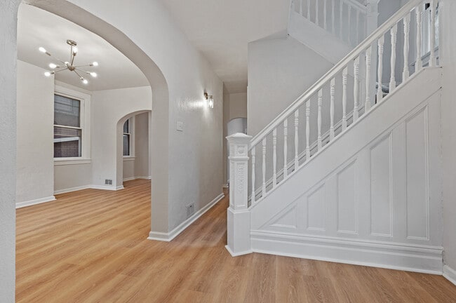 Building Photo - 306 Marie Ave