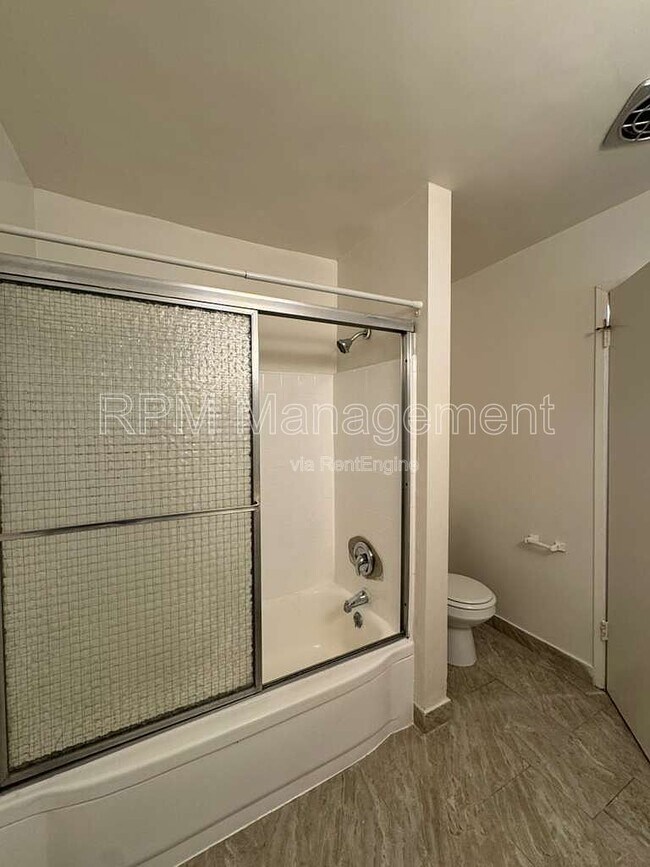 Building Photo - 11939 Albers St