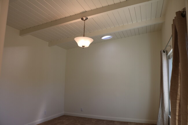 Building Photo - Bishop Peak neighborhood-Fantastic Rental!!