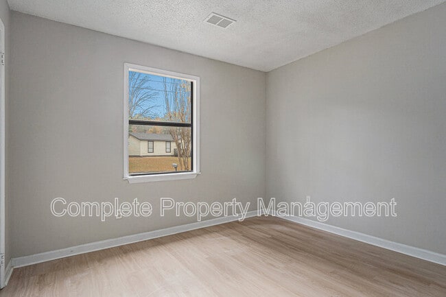 Building Photo - 784 15th Ct NW