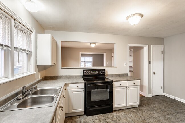 Building Photo - 6147 Broadway St