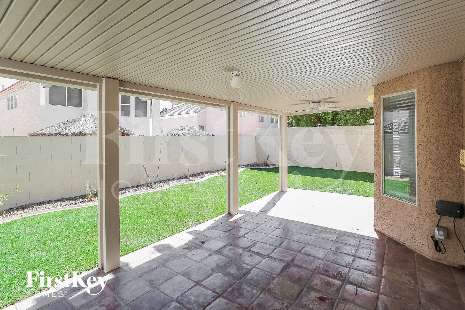 Building Photo - 2328 Brighton Shore St