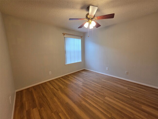 Building Photo - 2300 Old Spanish Trl