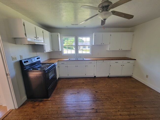 Building Photo - 317 Poplar St