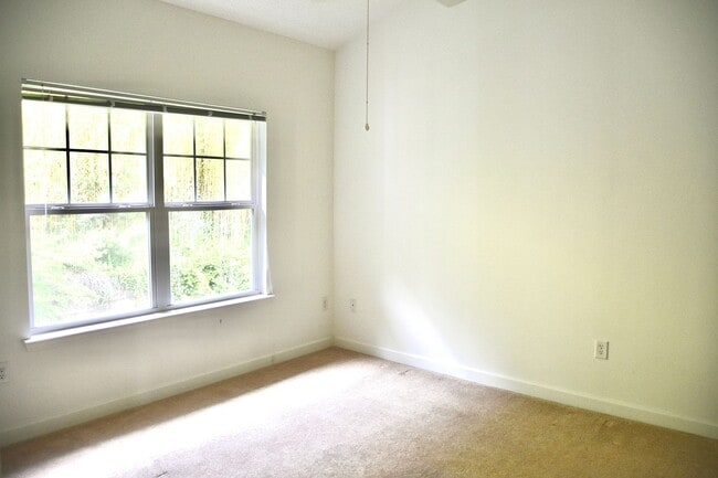 Building Photo - Asheville Condo Rental w/ Garage!