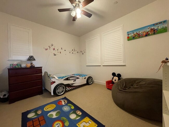Building Photo - Southtown Home