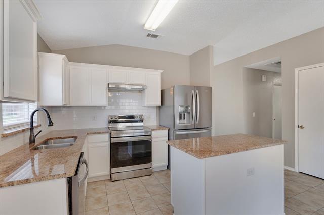 Building Photo - 2305 Tisbury Way