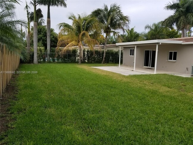 Building Photo - 1016 NE 5th St