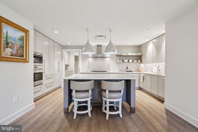 Building Photo - 130 18TH St