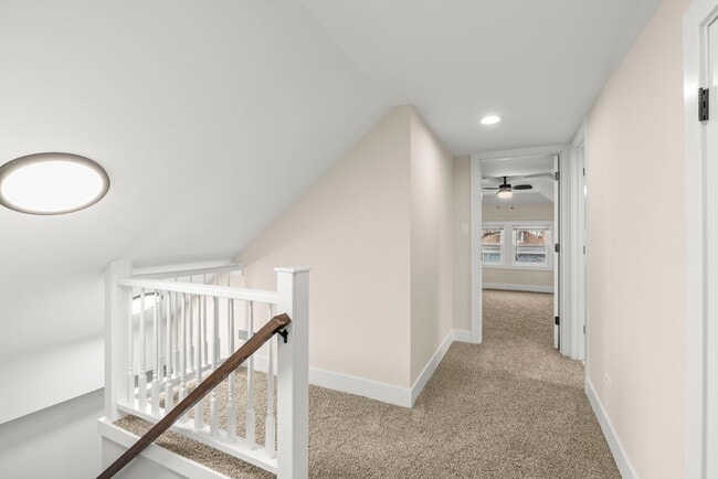 Building Photo - 5542 W 64th St