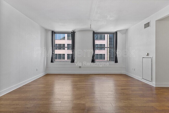 Building Photo - 444 17th St