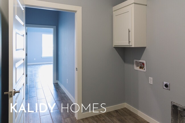 Building Photo - 504 Remington Ave