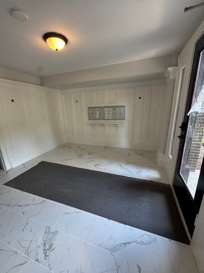Building Photo - Speed Ave Apartments