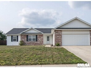 Building Photo - 119 Foxx Manor Dr