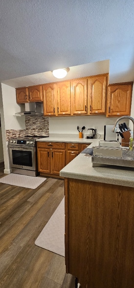 Building Photo - 1626 Huson Dr