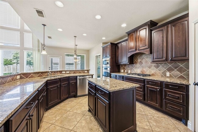 Building Photo - 27707 Lodgemist Ct
