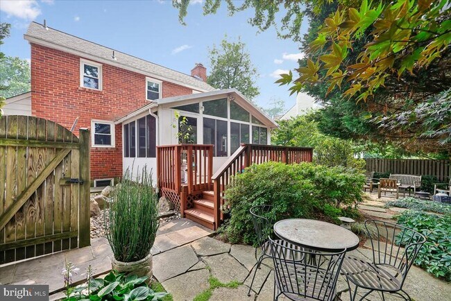 Building Photo - 4525 N Chelsea Ln