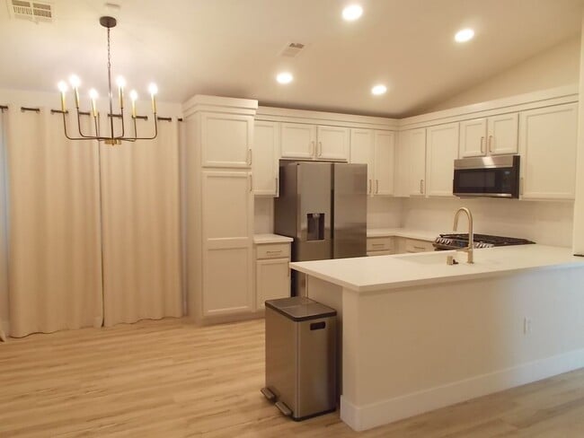 Building Photo - 519 Crimson View Pl