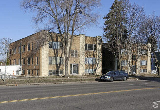 Building Photo - 705 Snelling Ave S