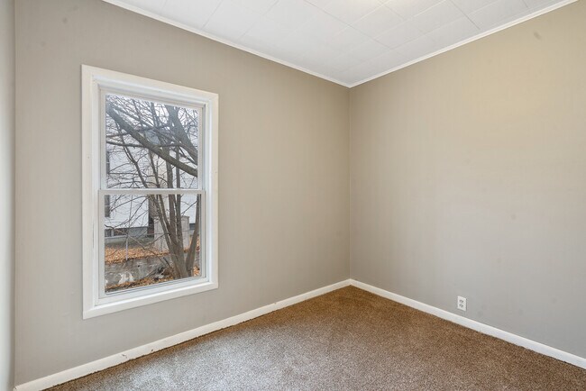 4th Bedroom - 313 Tompkins St