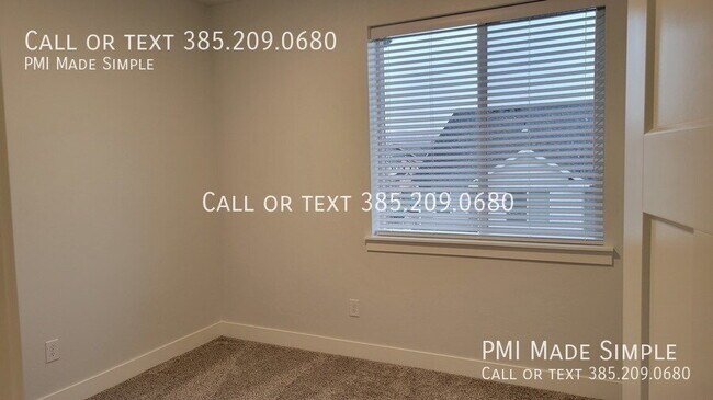 Building Photo - Gorgeous Top Floor Condo! Great Views!