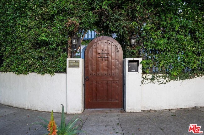 Building Photo - 1901 El Cerrito Pl