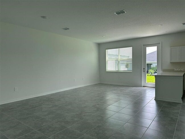 Building Photo - 145 Nine Iron Dr