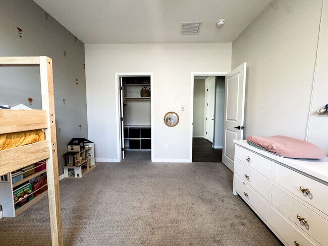 Building Photo - "Spacious 4-Bedroom, 2.5-Bathroom Home in Mesa del Sol!"