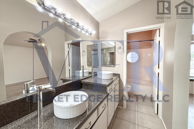 Building Photo - 3Bed/3Bath Home at Cave Creek/Greenway Rd!...