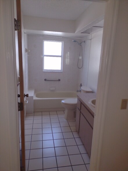 Building Photo - 7429 Mead Dr